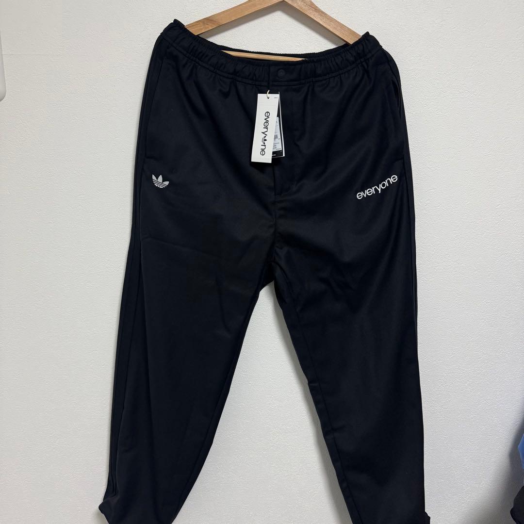 everyone adidas セットアップ　上XLと下M