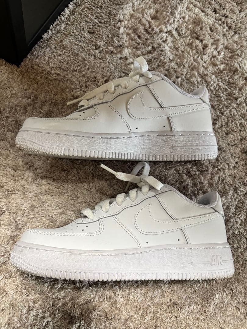 【美品】Nike Air Force 1 ホワイトスニーカー23センチ