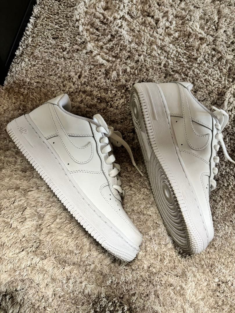 【美品】Nike Air Force 1 ホワイトスニーカー23センチ