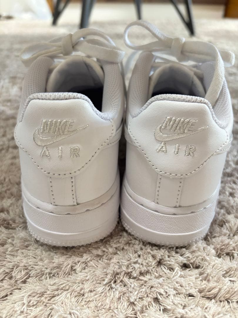 【美品】Nike Air Force 1 ホワイトスニーカー23センチ
