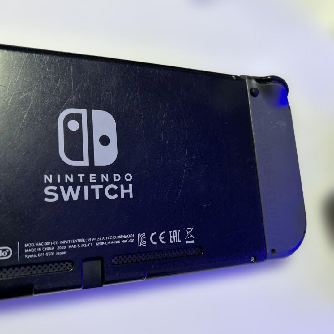 任天堂　Switch 本体