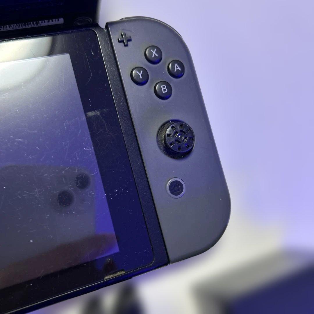 任天堂　Switch 本体