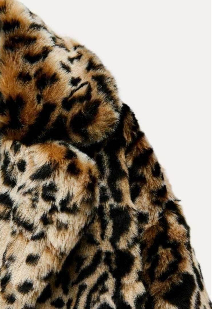ZARA アニマル柄フェイクファーコート　XS