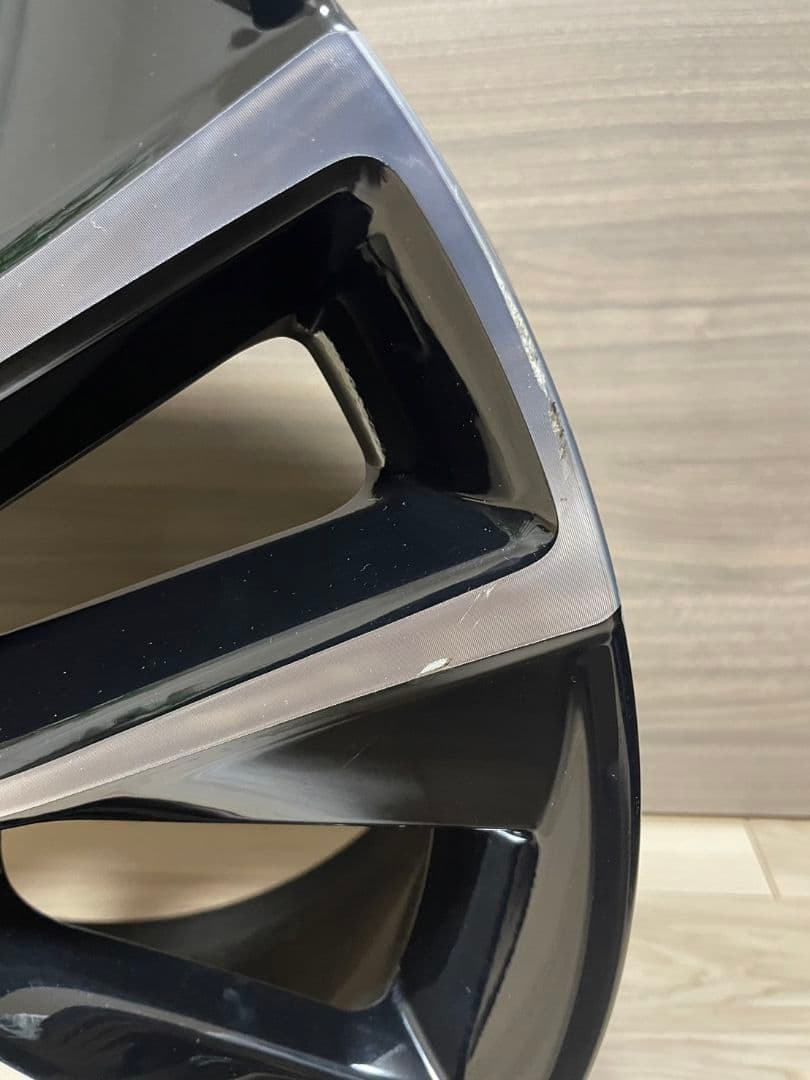 ホンダ ヴェゼル 純正18インチホイール