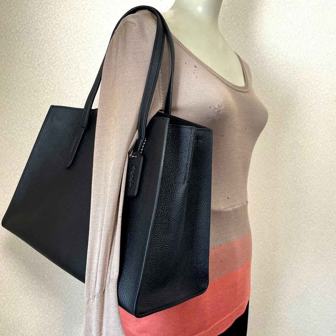 COACH‼️未使用状態(^^)BLACKレザートートバッグ‼️