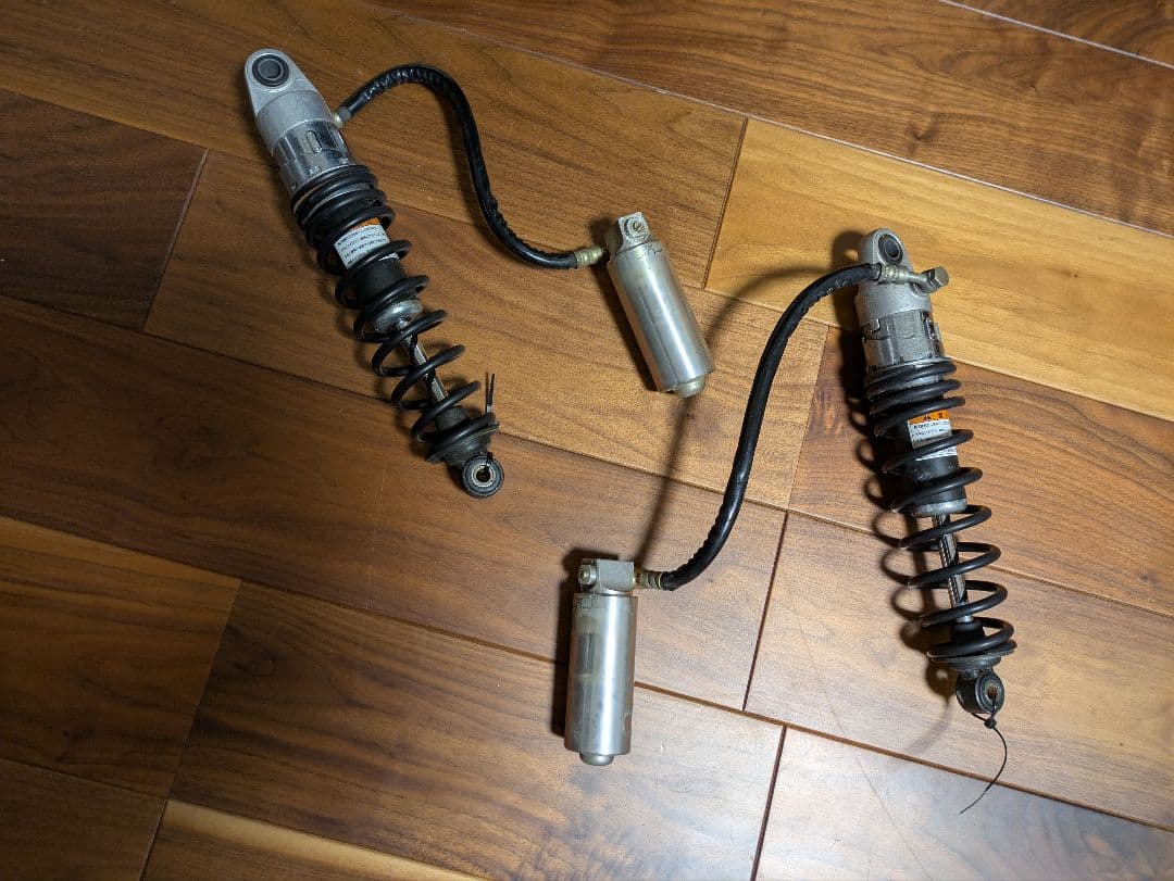 GS1200ss純正リアサスペンション