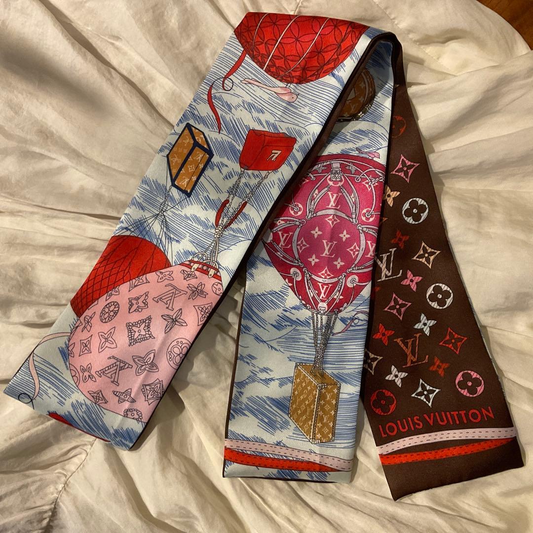 LOUIS VUITTON スカーフ　ノベルティ