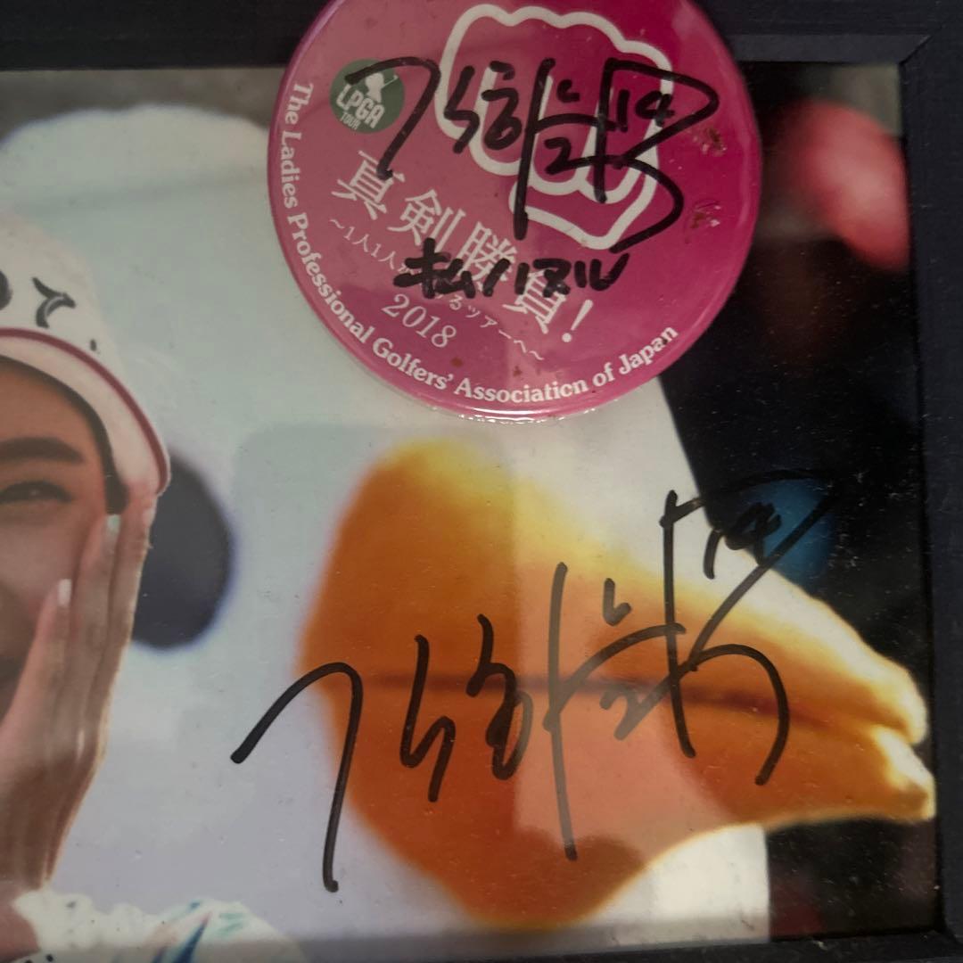 キムハヌル直筆サインフォト、缶バッジ