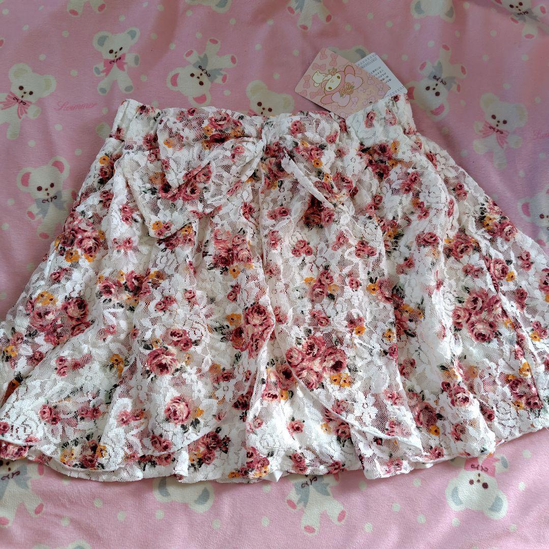 未使用美品タグ付きリズメロLIZLISAマイメロディ花柄レーススカパンスカート