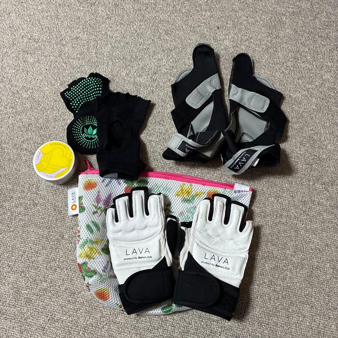 バーネススタイル　キックボクシング　LAVA 滑り止めソックス　ピラティス