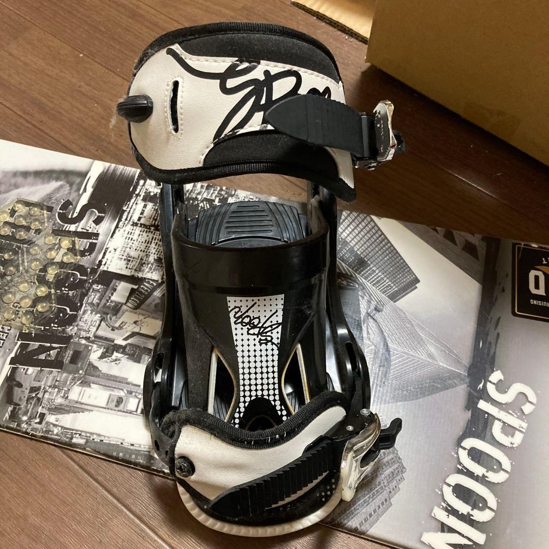 SPOON 130cm FLAT LIBERAL スノーボード　ビンディング付き