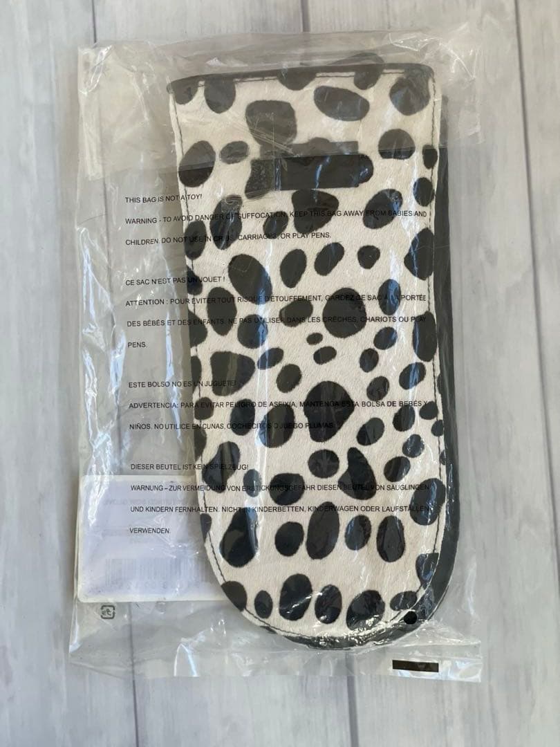 【専用ルイ1世様】UGG ダルメシアン柄 ミトン M 新品未使用タグ付き　ハラコ