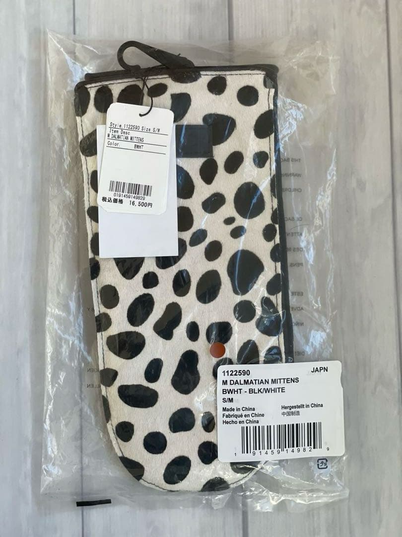【専用ルイ1世様】UGG ダルメシアン柄 ミトン M 新品未使用タグ付き　ハラコ