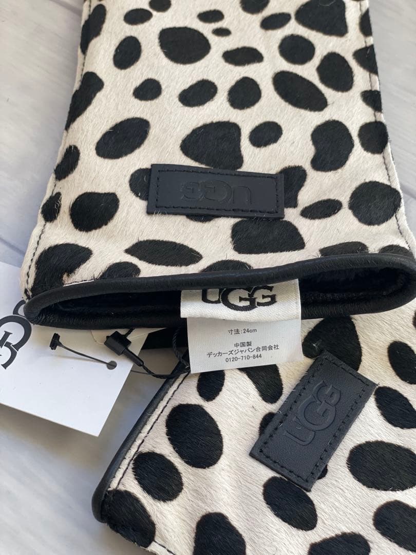 【専用ルイ1世様】UGG ダルメシアン柄 ミトン M 新品未使用タグ付き　ハラコ