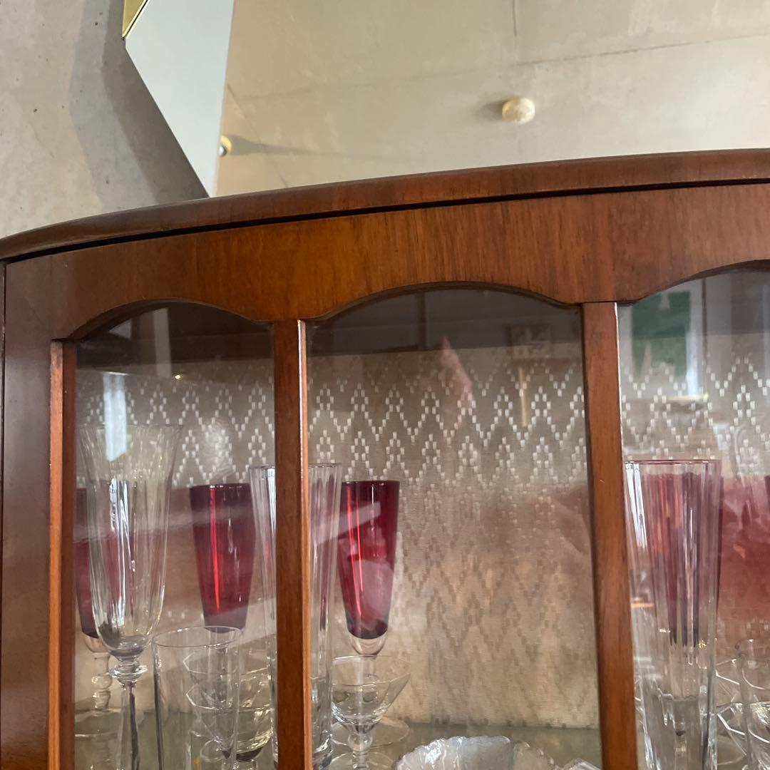 木製円形キャビネット ガラス扉付き