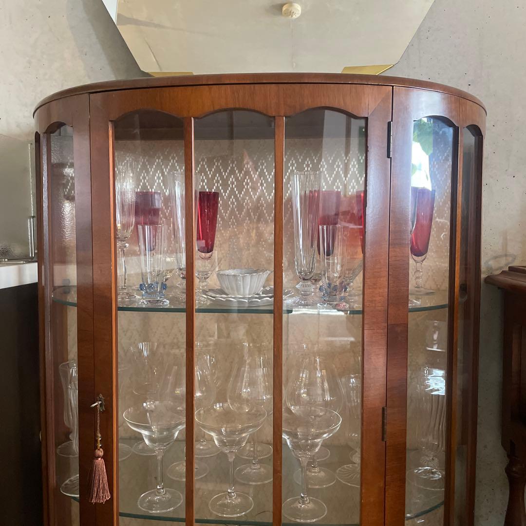 木製円形キャビネット ガラス扉付き