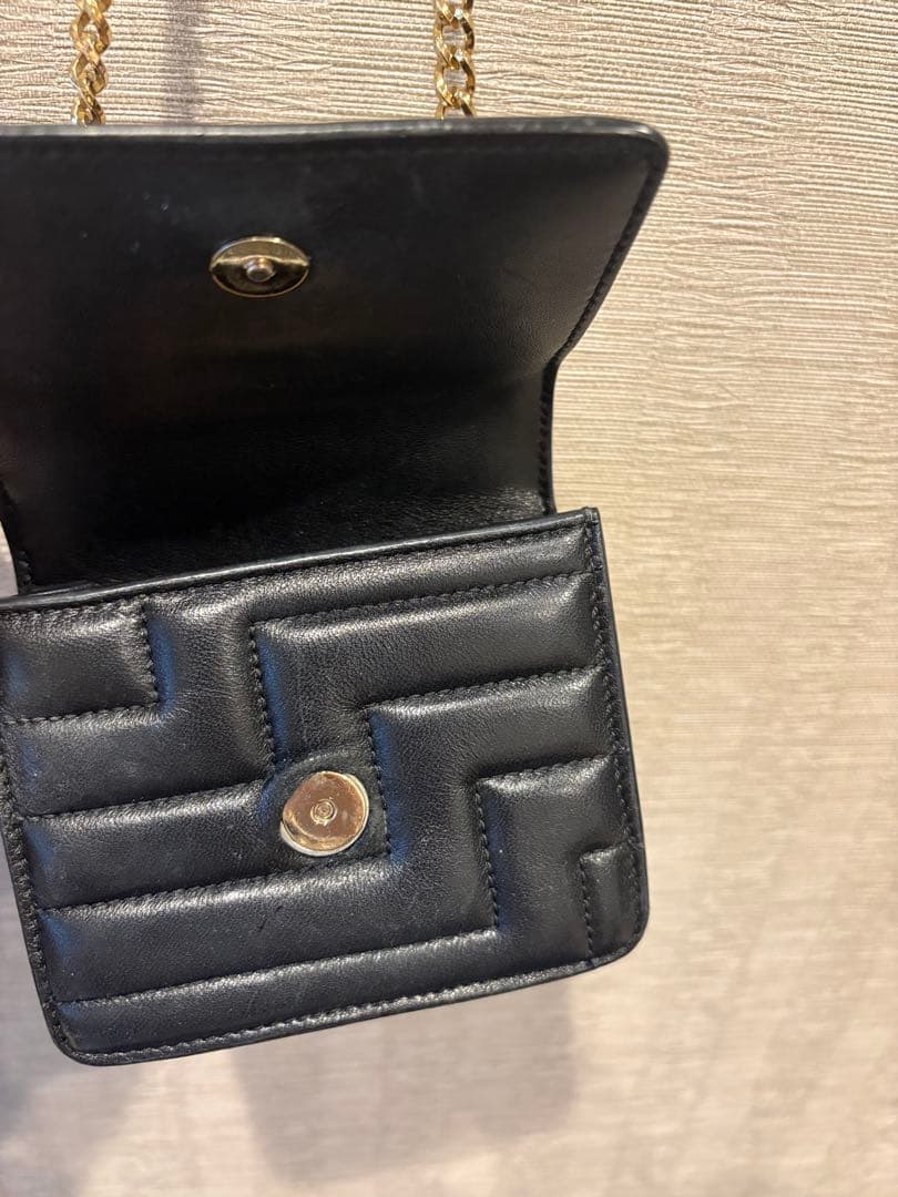 JIMMY CHOO ブラックレザーショルダーバッグ