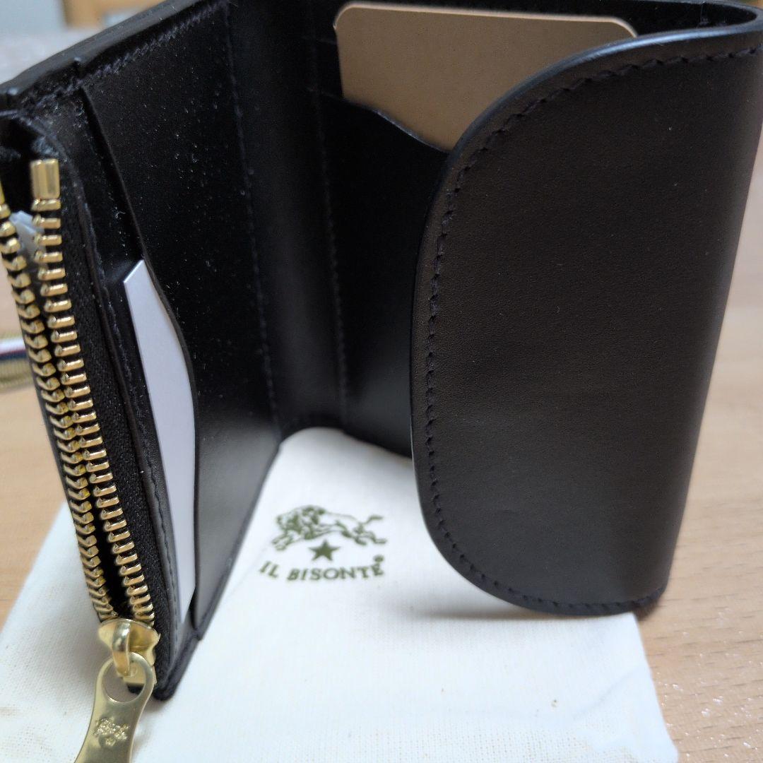 の*け様 イルビゾンテ二つ折り財布
