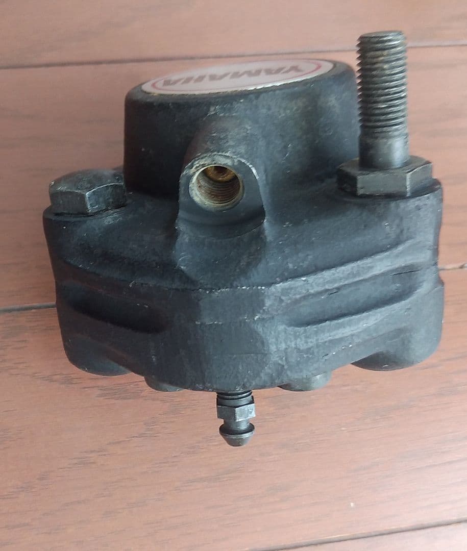 （太郎) ヤマハ　RD250.350 フロントブレーキキャリパーASSY