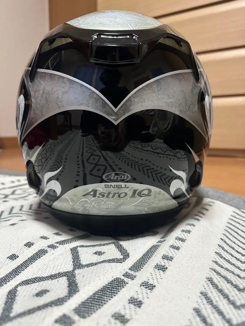 ま*る様 Arai フルフェイスヘルメット ブラック/シルバー