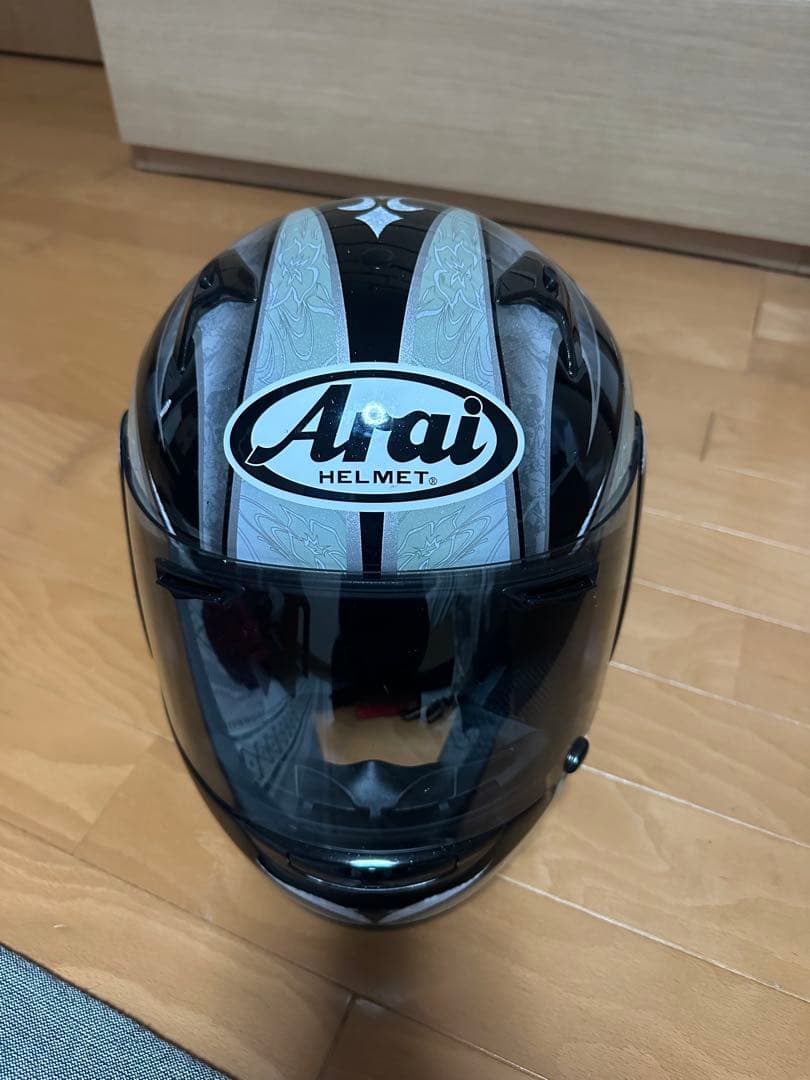 ま*る様 Arai フルフェイスヘルメット ブラック/シルバー