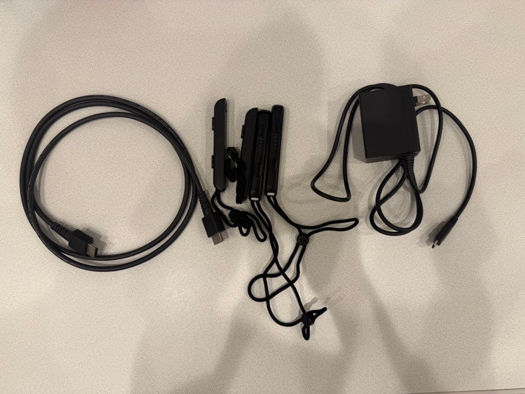 Nintendo Switch 本体 青/赤ジョイコン ゲーム2本付き