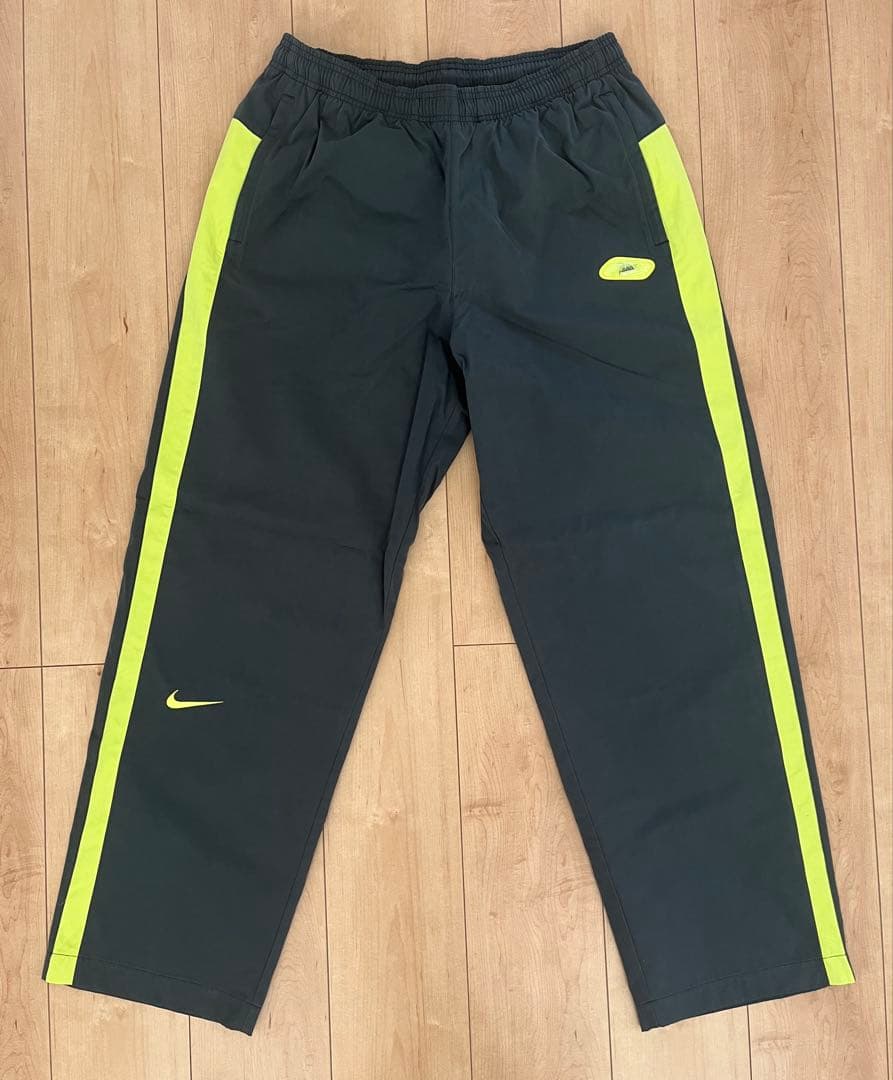 【最終値下げ中】Nike Patta コラボ　トラックパンツ　Mサイズ新品