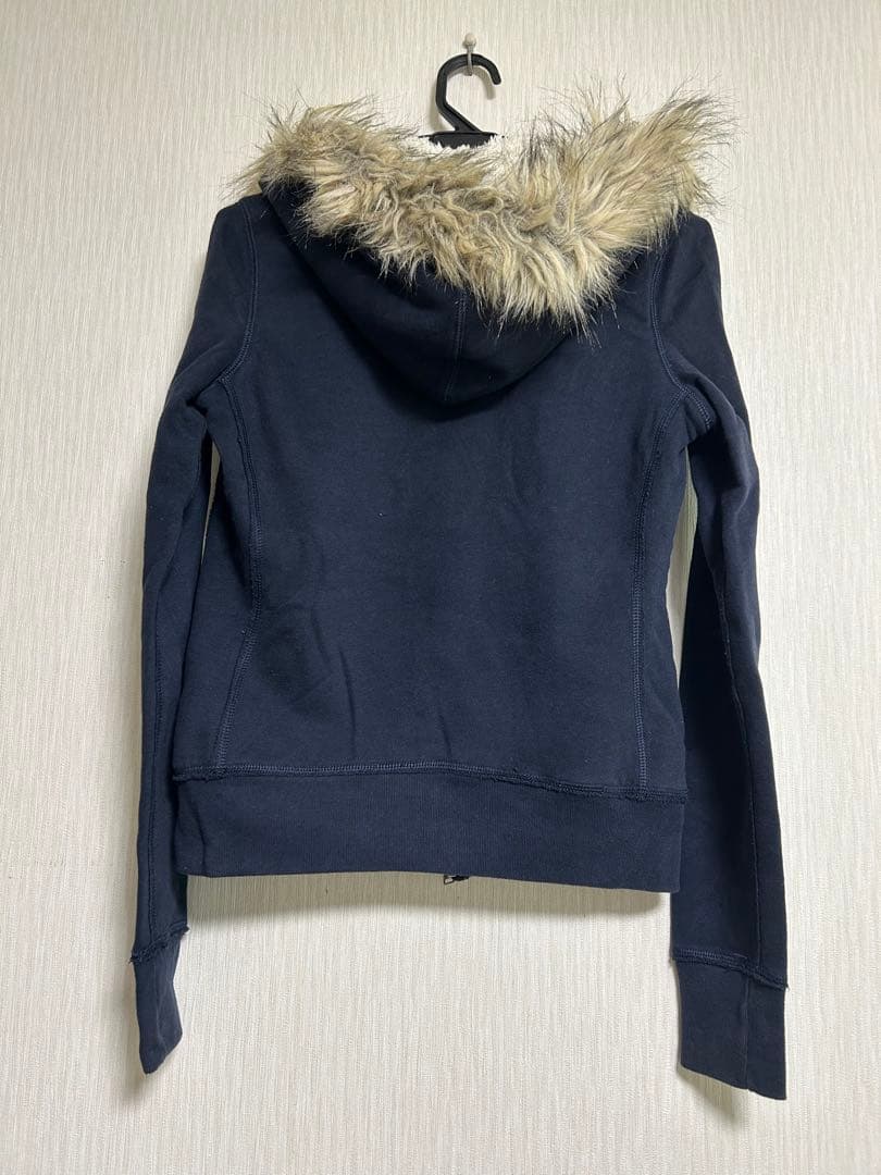 HOLLISTERフード付きパーカーXS