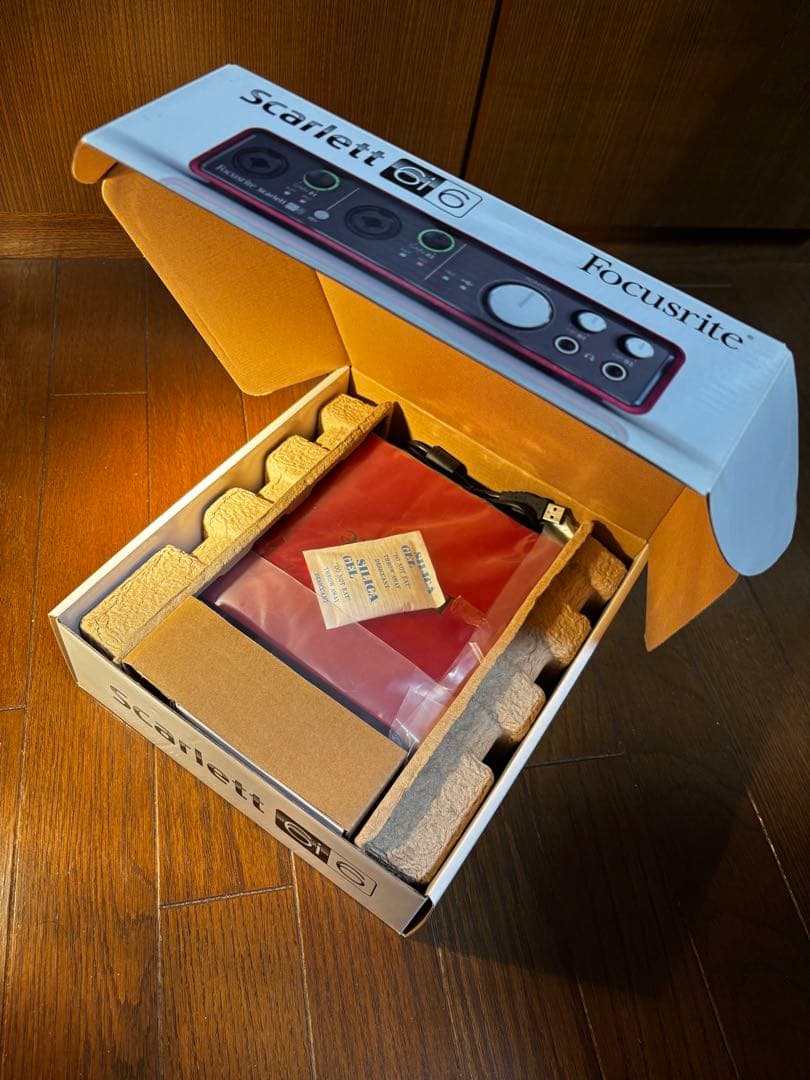 Focusrite Scarlett 6i6 オーディオインターフェイス
