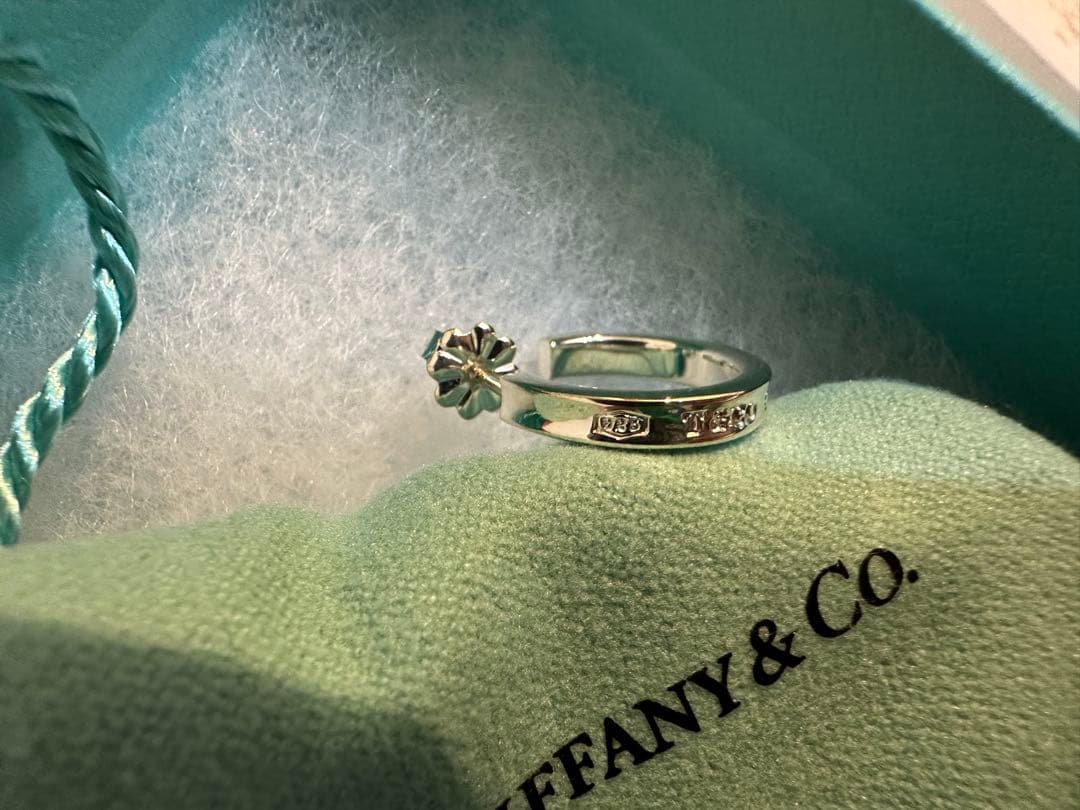 【新品】Tiffany & Co. シルバー フープピアス