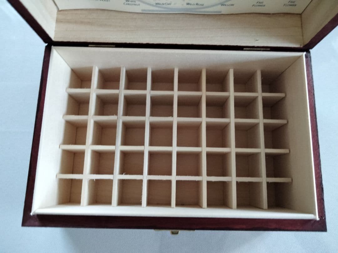 木箱■ヒーリングハーブス社プロフェッショナル・ボックス■フラワーエッセンス収納箱