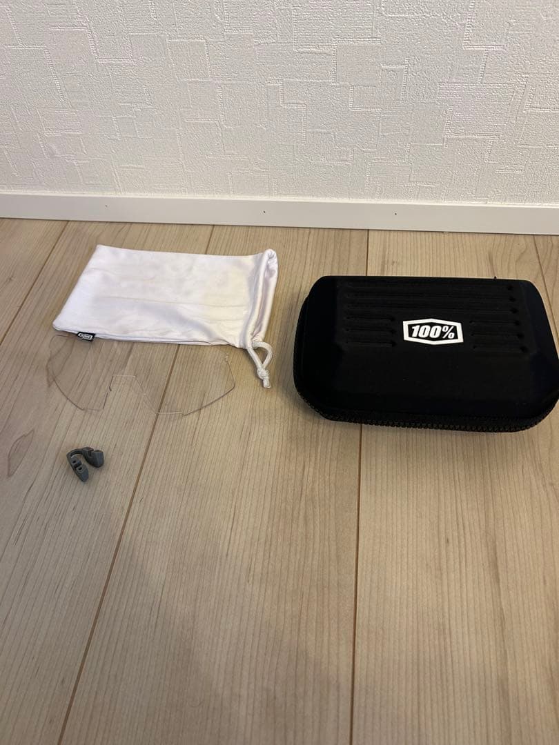 【値下げ】ワンハンドレッド サングラス S3