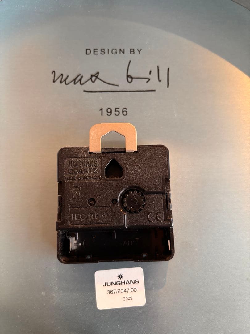 ユンハンス　JUNGHANS　掛け時計 　マックスビル　30cm　アラビア数字