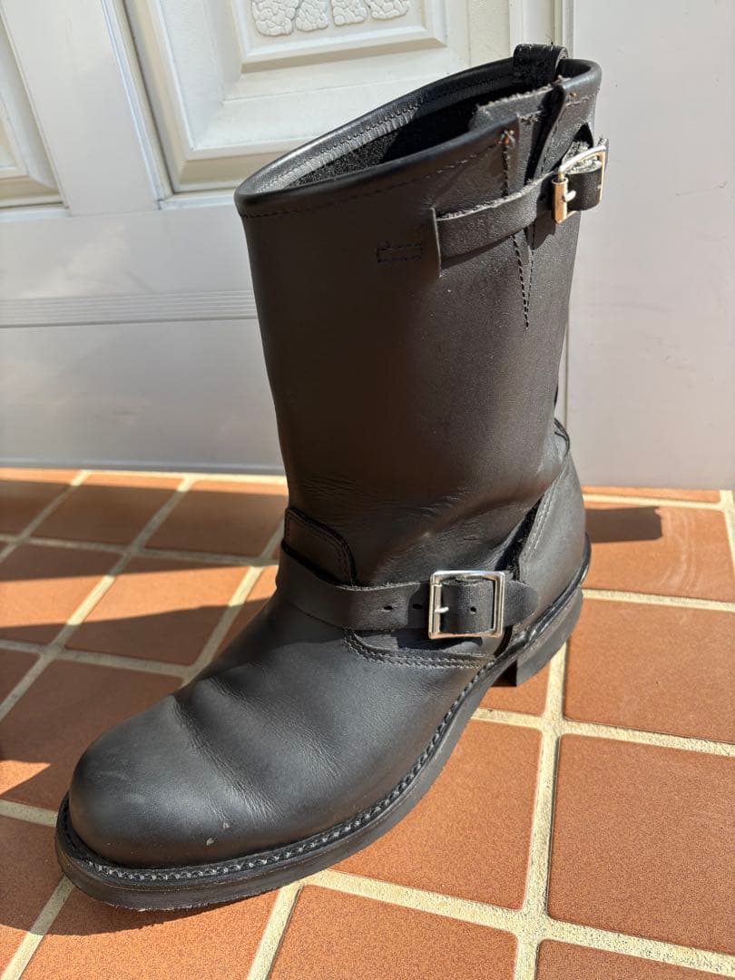 ブラックレザーエンジニアブーツ