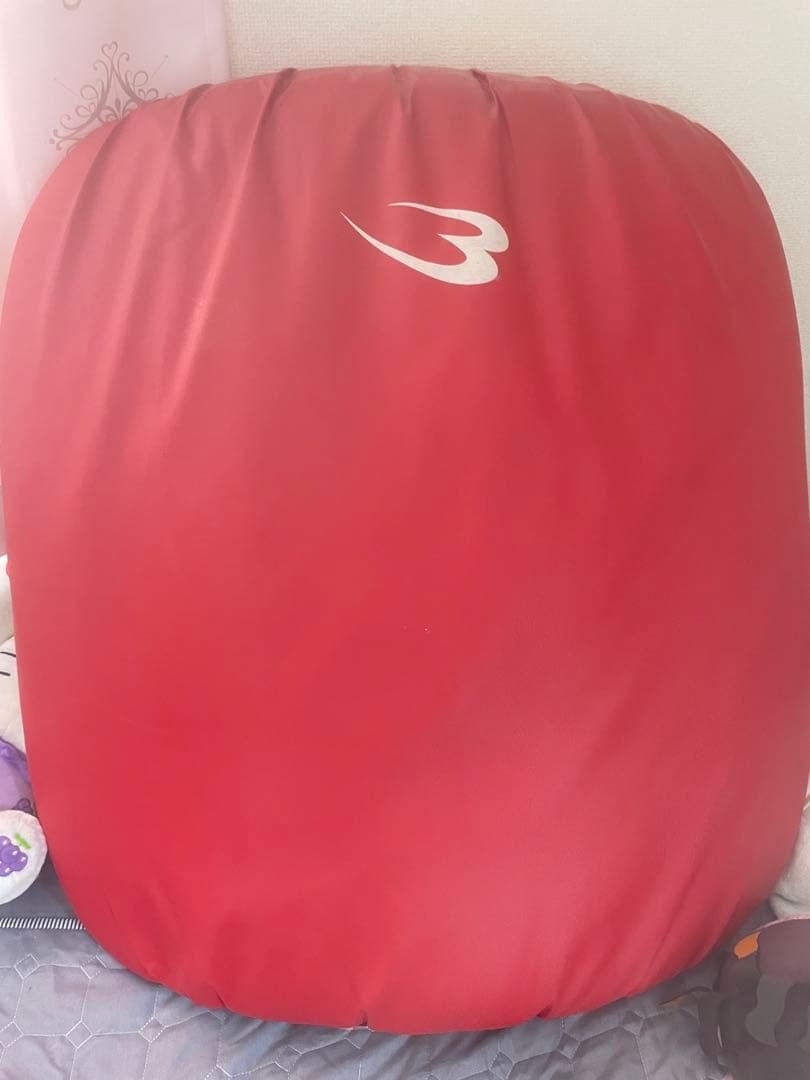 赤 スリーブロゴ パンチングミット 大阪付近配送いたします。