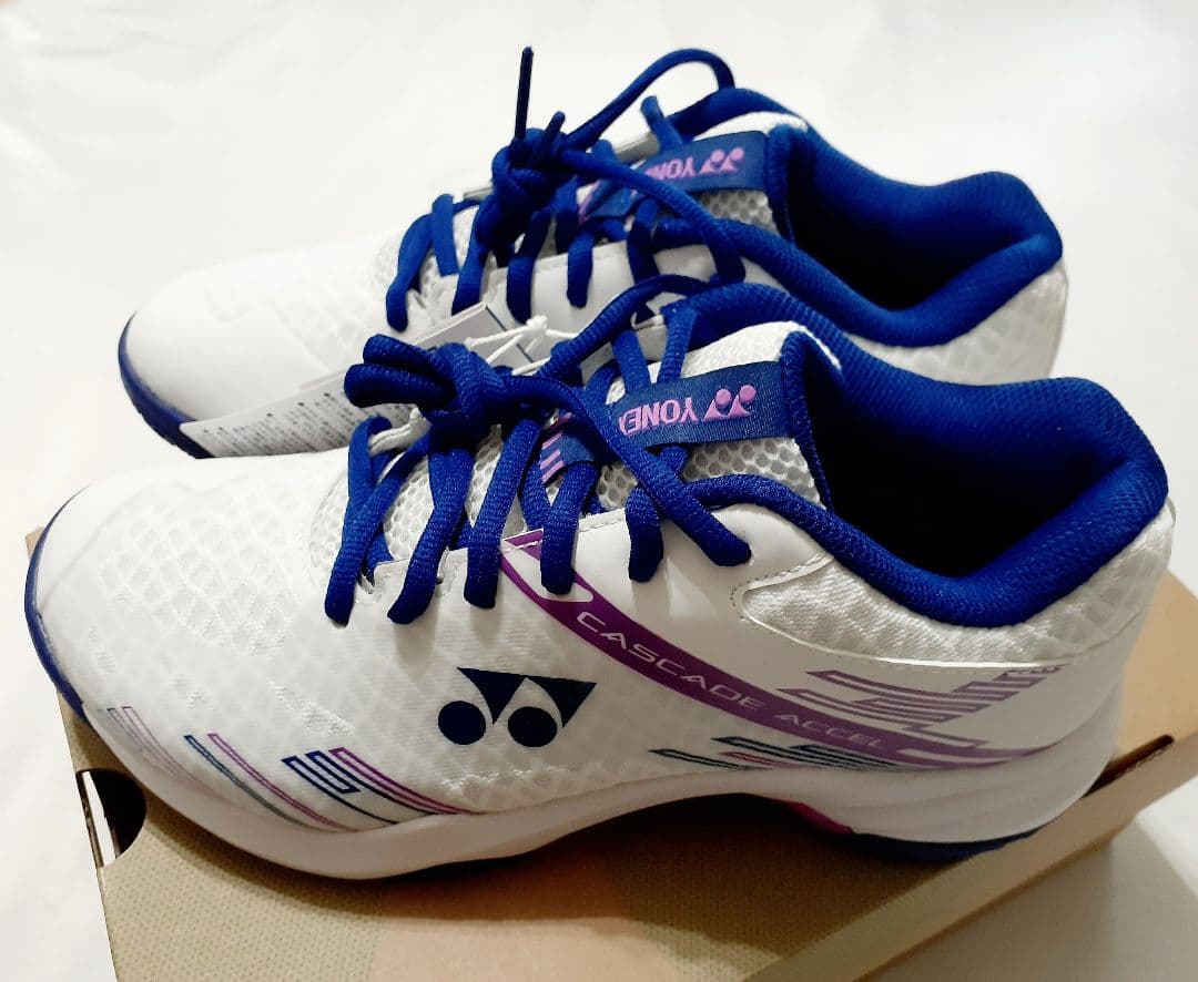 YONEX パワークッションカスケードアクセルミッド バドミントンシューズ