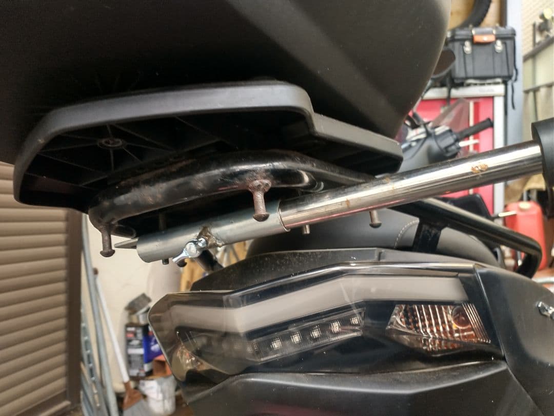 カブアドレスリードジャイロレッツ原付二種、原付スクーター用のサーフボードキャリア