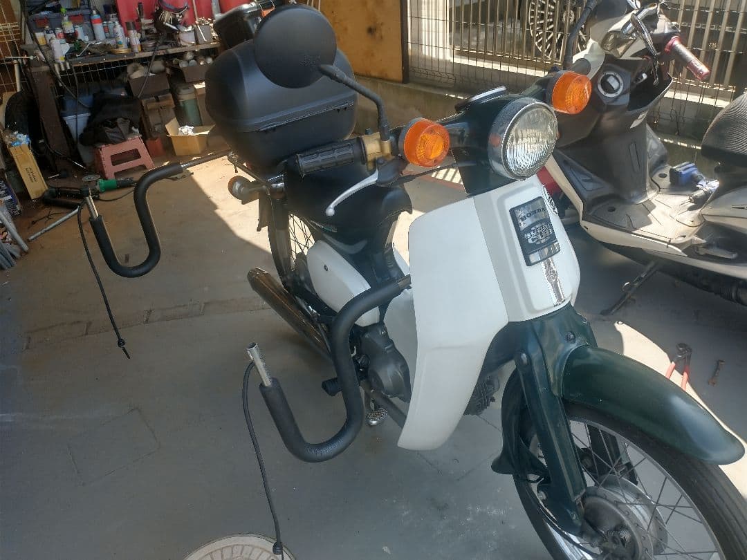 カブアドレスリードジャイロレッツ原付二種、原付スクーター用のサーフボードキャリア