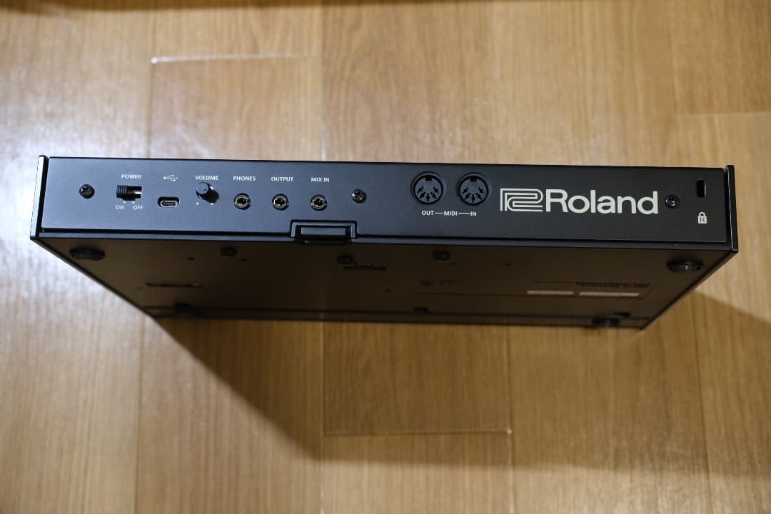 Roland Boutique JU-06A + K-25m（値下げ）