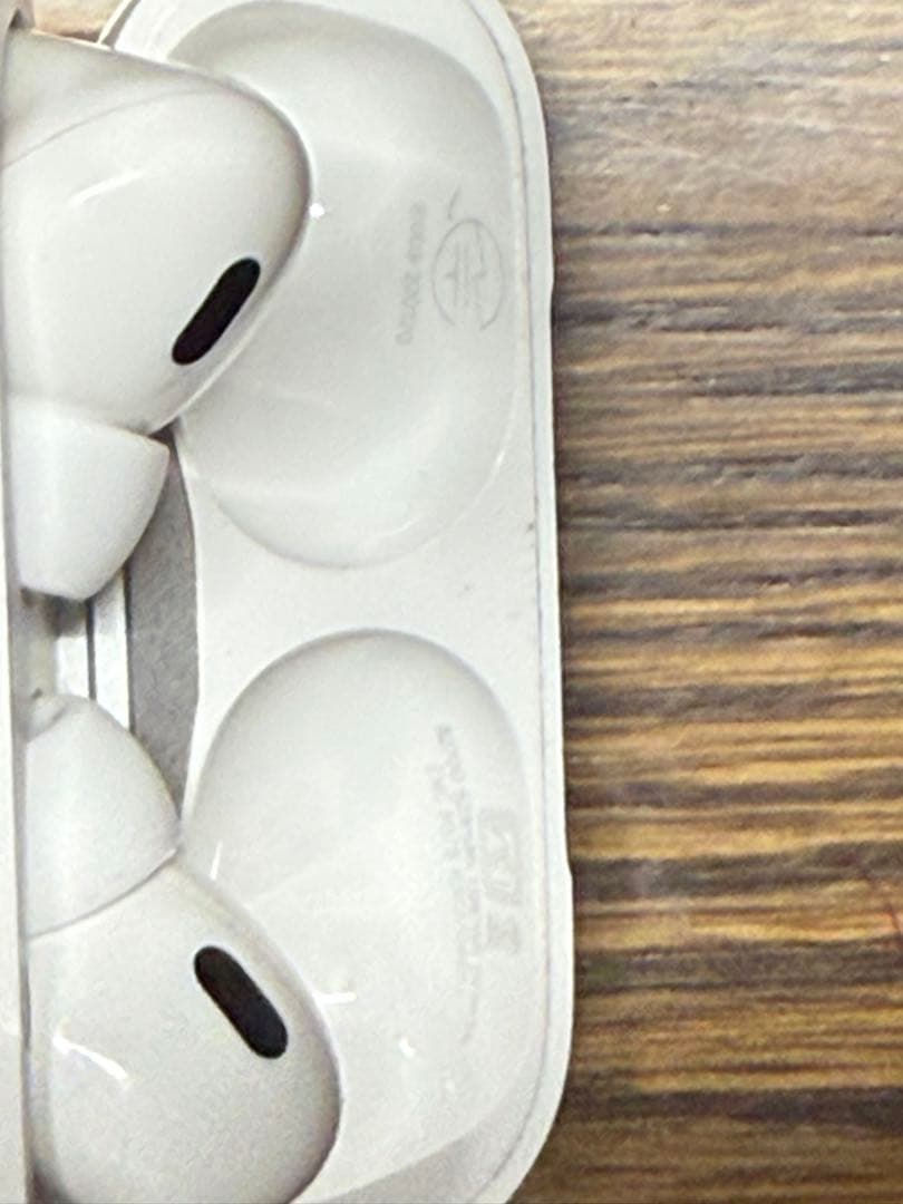 AirPods Pro 2 Lightningモデル　無名