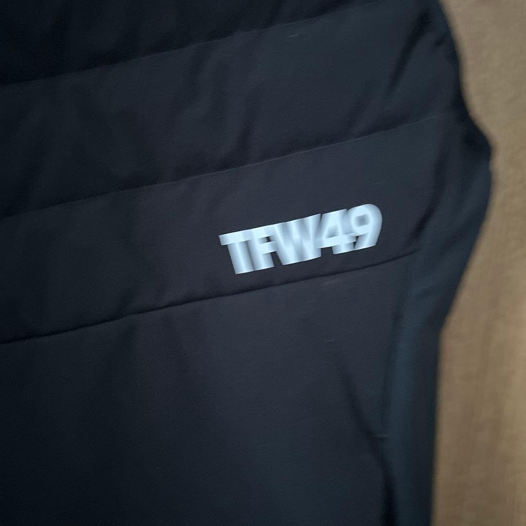 r*y様 TFW49 ブラック ダウンベスト メンズウェア　M