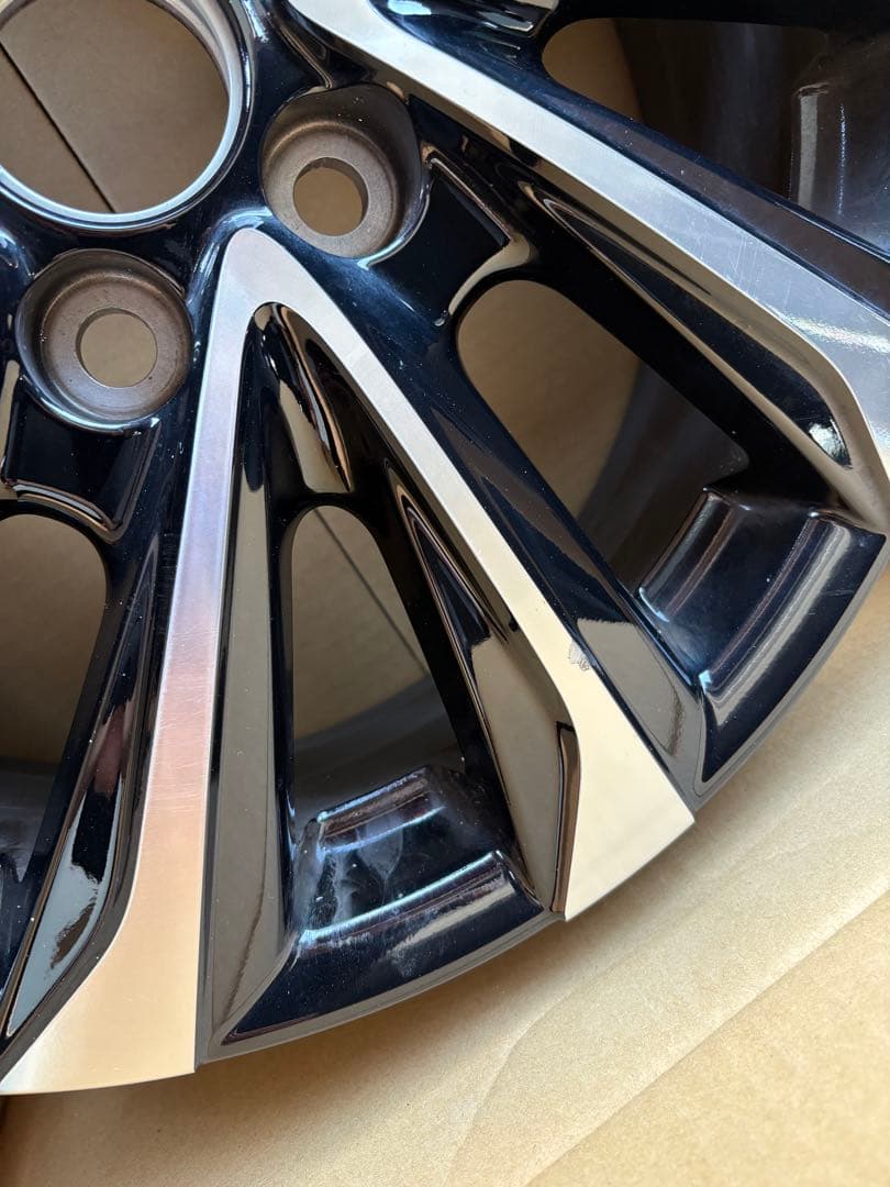 ヴォクシー　90系純正17インチアルミホイール