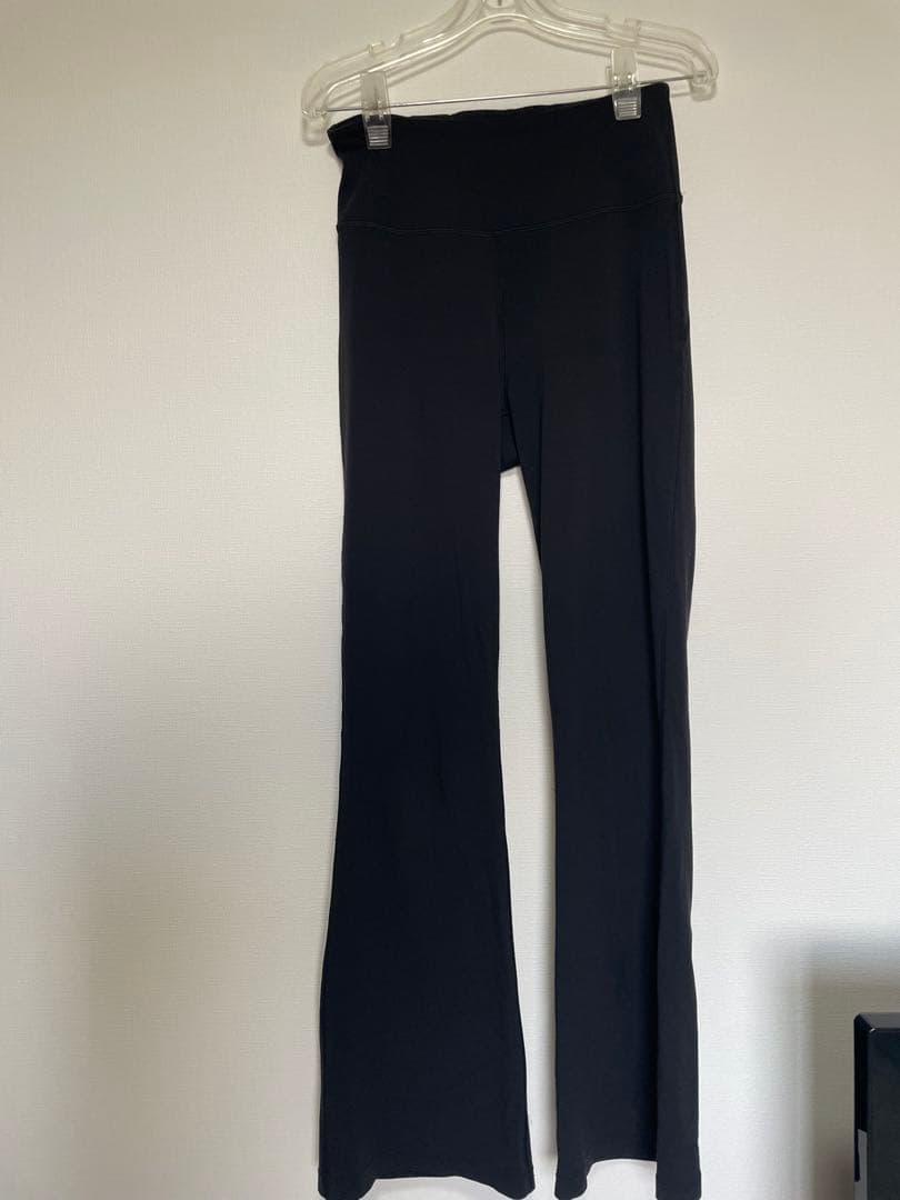 Groove スーパーハイライズフレアパンツ ブラック　Mサイズ