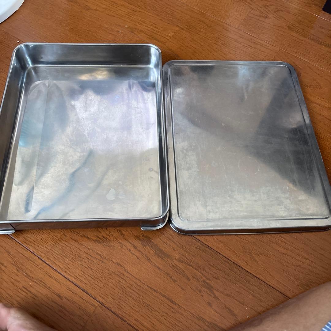 ステンレス保存容器 蓋付き 餃子バット長方形　本体９枚　蓋９枚