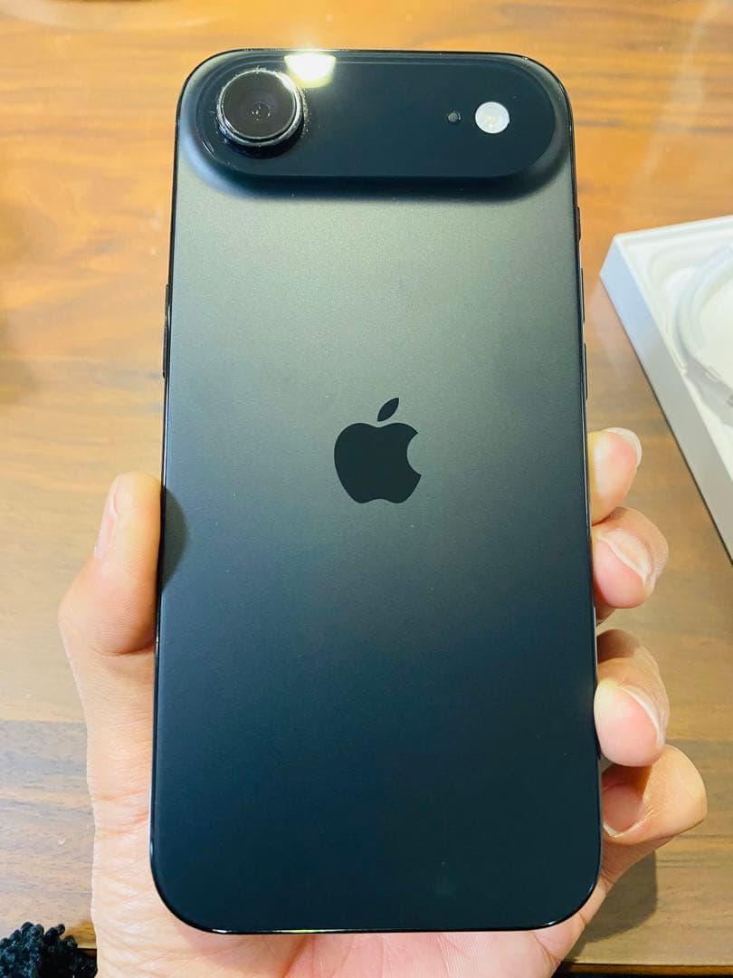 iPhone Air 256GB (SIMフリー) スペースブラック『極美品』