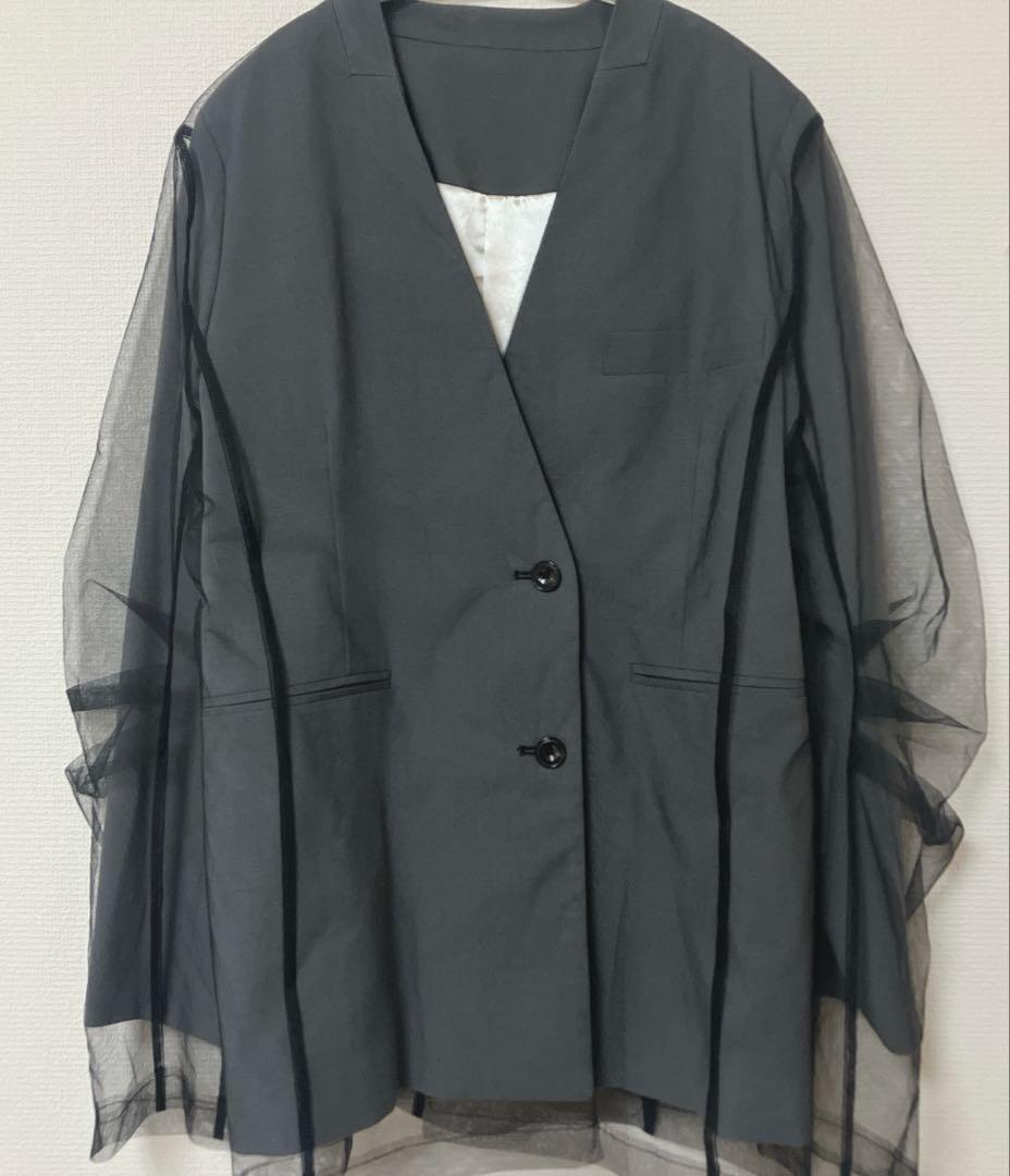 完売品　人気　ニアナ　ボクシーレイヤードチュールジャケット　チャコール　グレー系