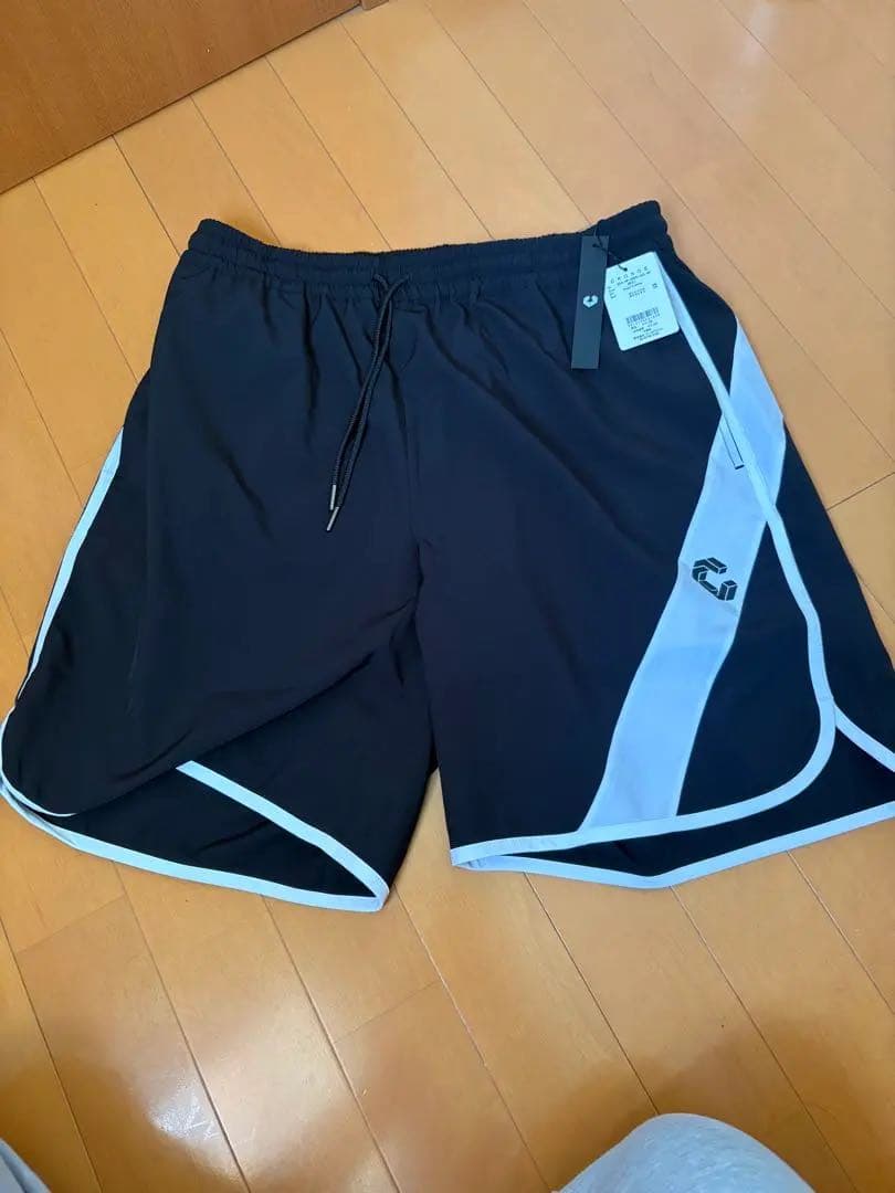 新品クロノス　cronosハーフパンツ　Lサイズ