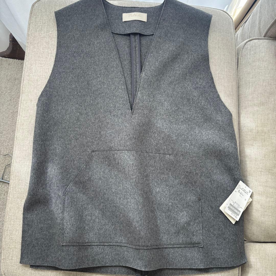 PLAGE グレー Vネックベスト