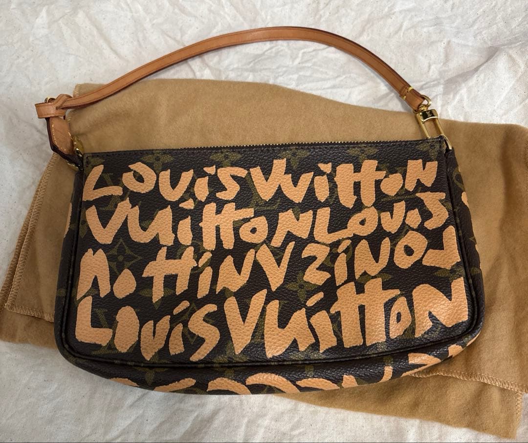 ルイヴィトンLouis Vuittonモノグラムアクセソワール グラフィティー