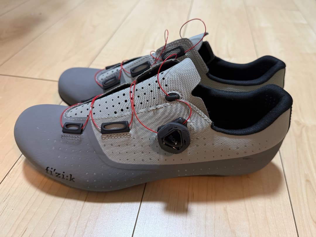 【値下げ】fizi:k TEMPO OVERCURVE R4（サイズ42.5）